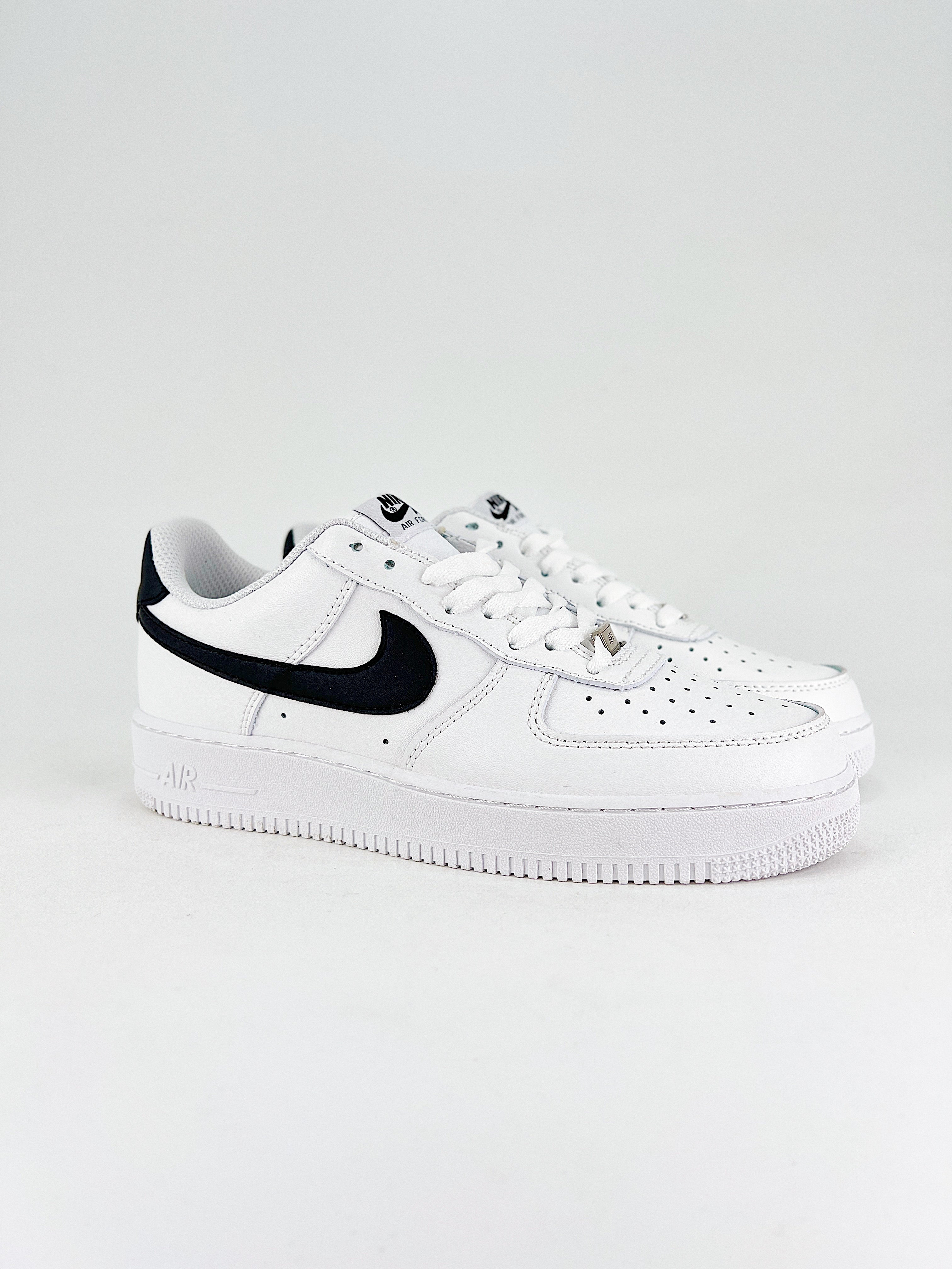 Nike Air Force 1 White Low