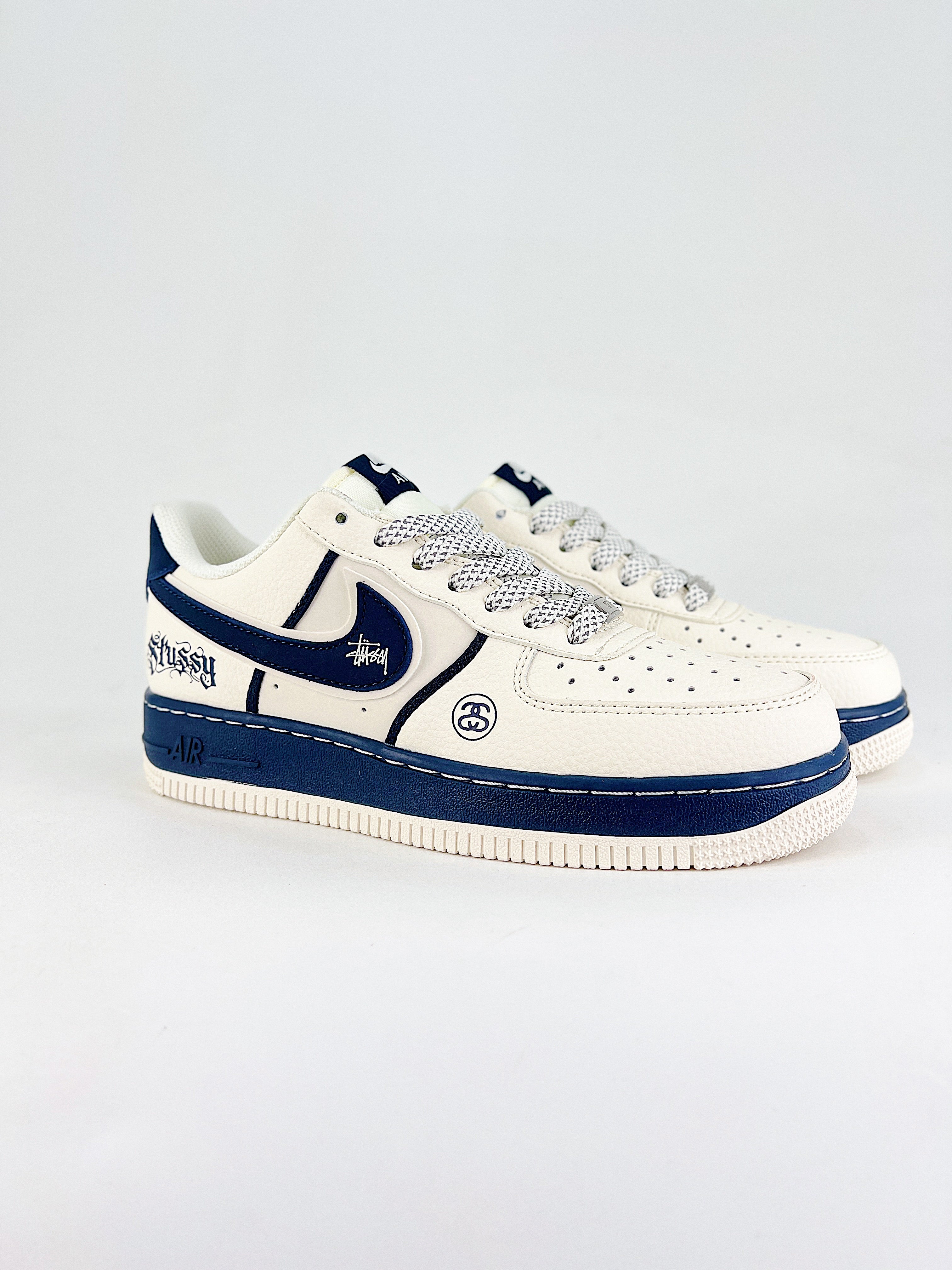 Nike Air Force 1 07 Low x Stussy white blue