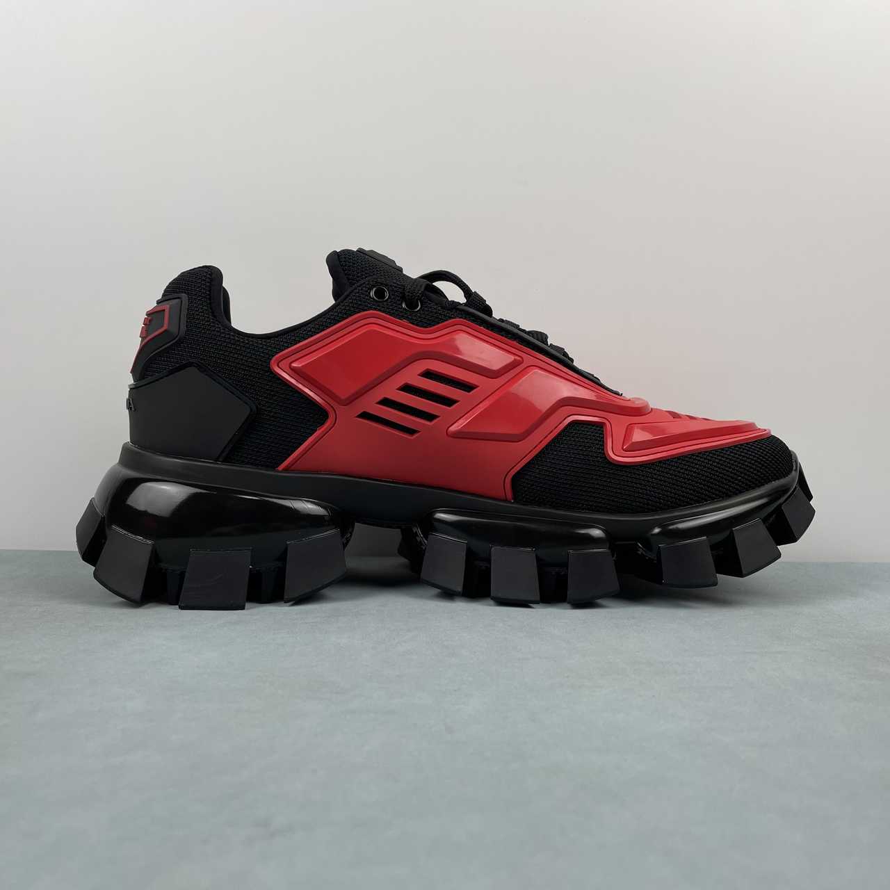 Prada sneakers Cloudbust Thunder nero rosso