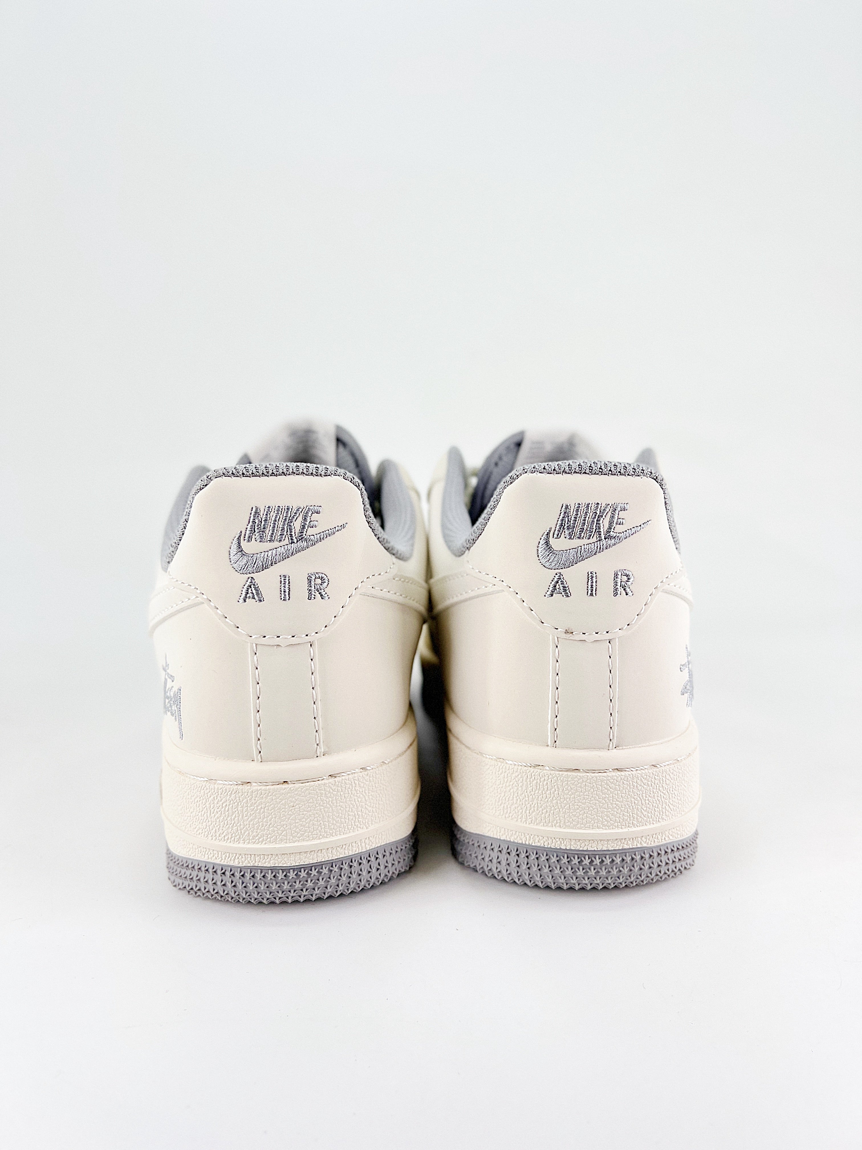 Nike Air Force 1 07 Low x Stussy white
