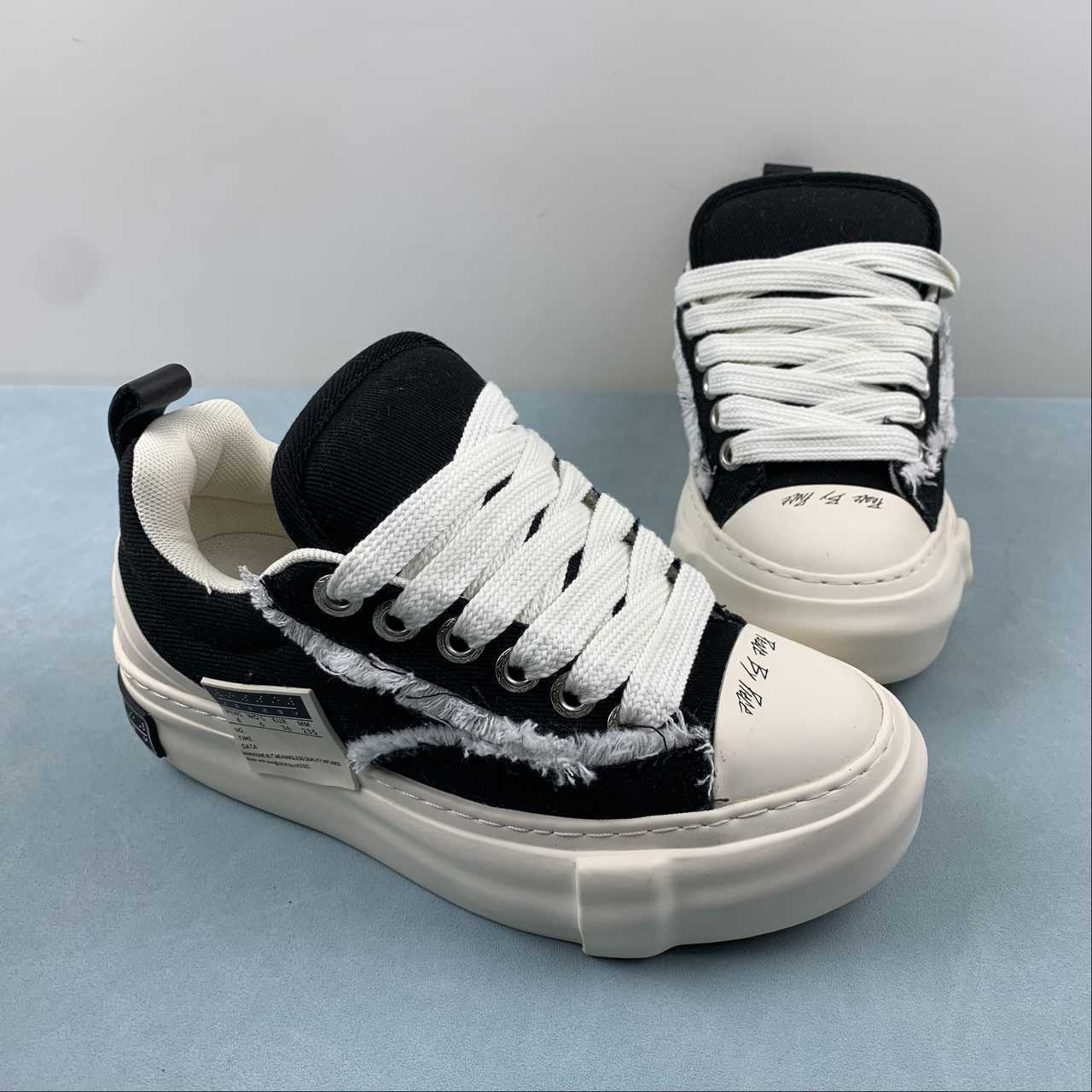 Vessel Classic Nougat Puffy Shoes nero