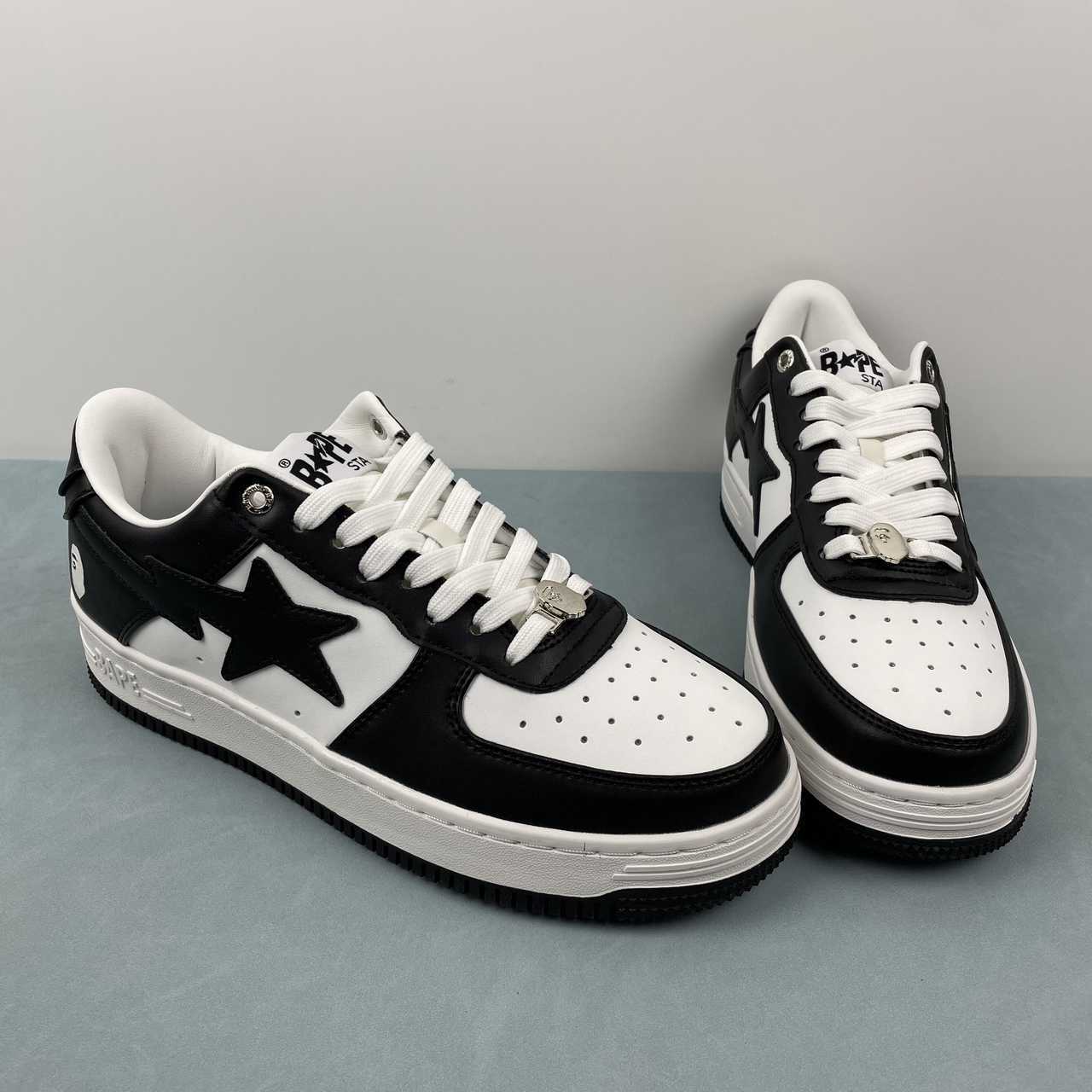 A Bathing Ape Sneakers da uomo in pelle verniciata Bape Sta bianco/nero