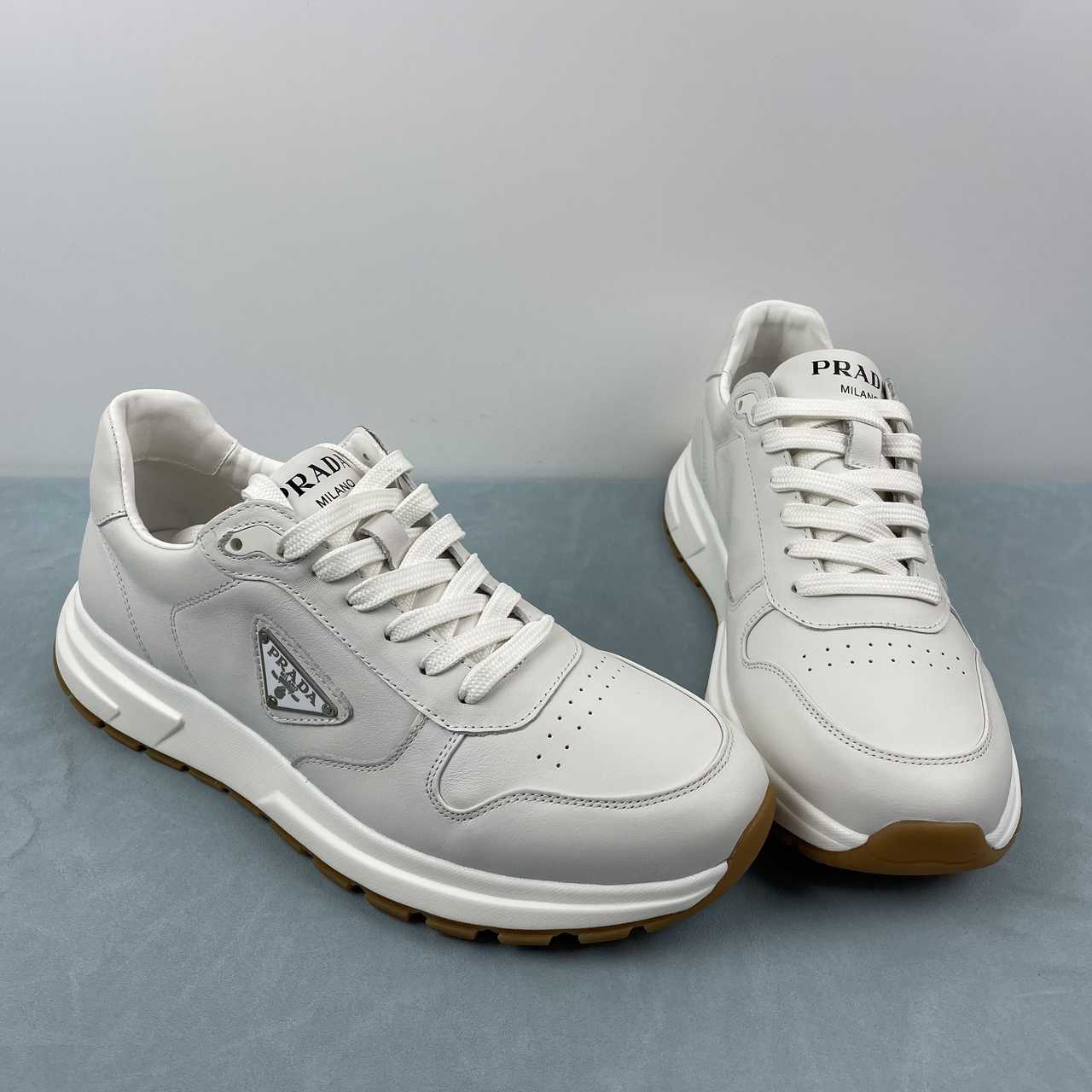 Prada sneakers Prax 01 in pelle cognac