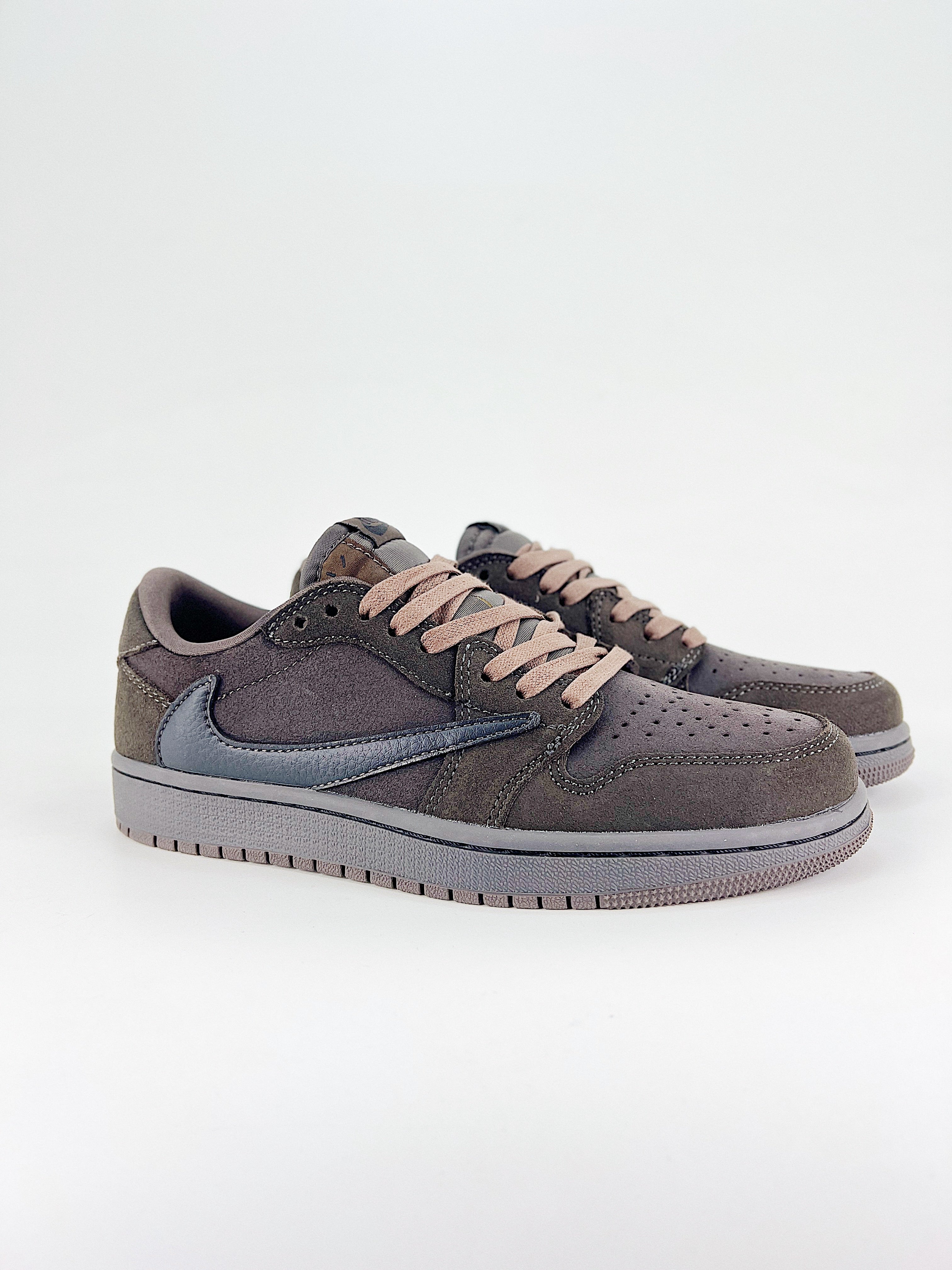 Travis Scott x Air Jordan 1 Velvet Brown