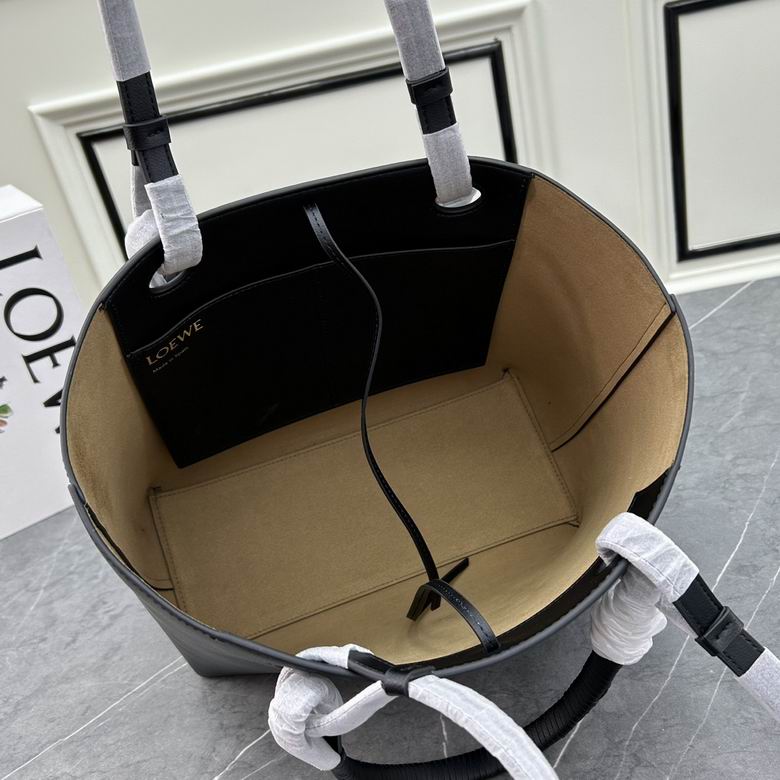 Loewe Anagram Tote Bag nero