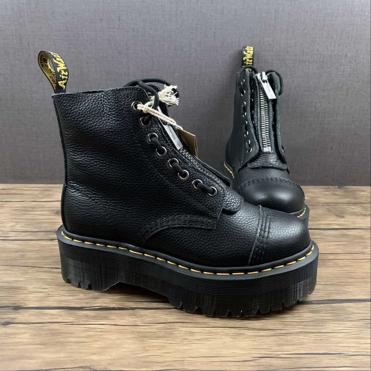 DR. MARTENS Anfibi Sinclair Black 11922003