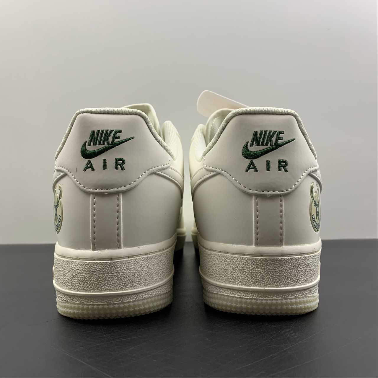 Nike Air Force 1 Low 07 LV8 Beige Verde Scuro MU0222-034