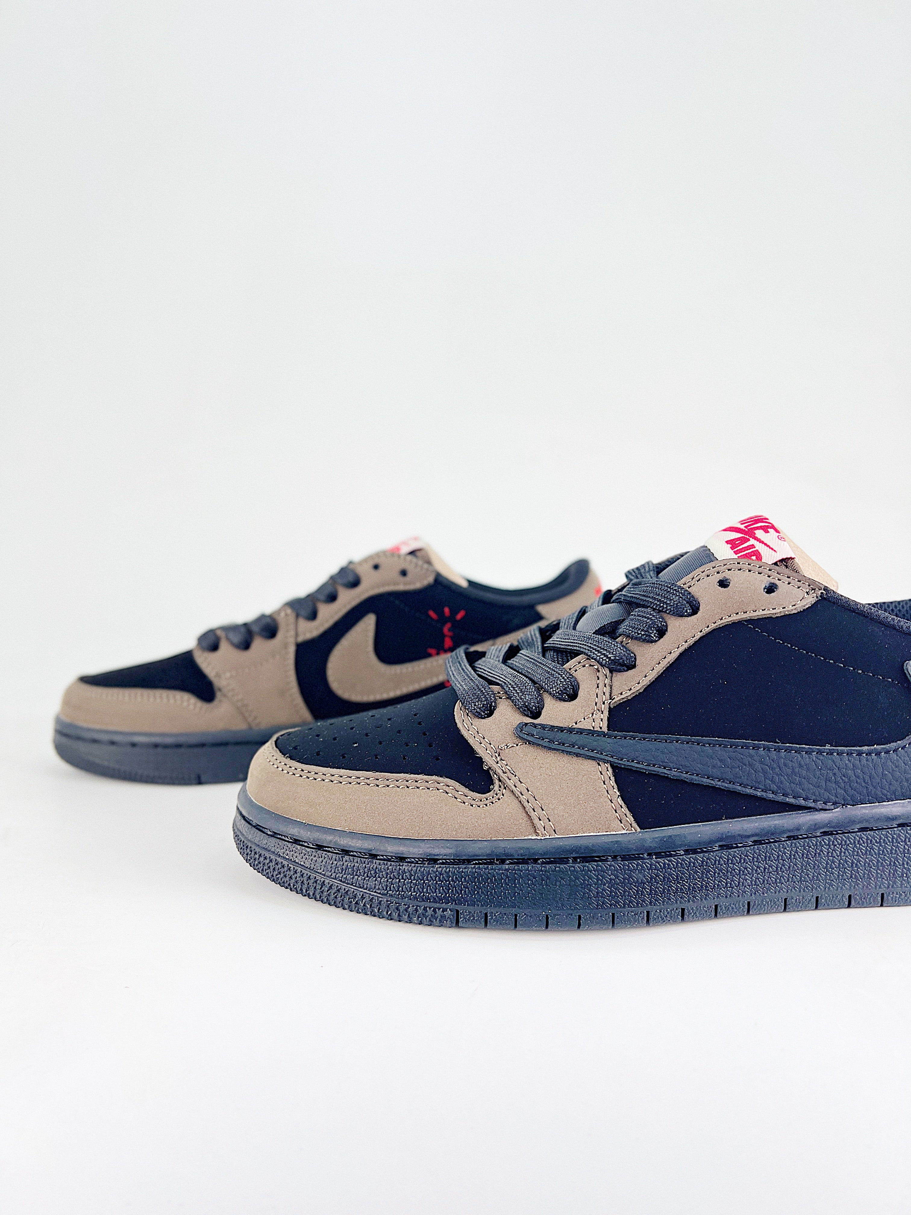 Travis Scott x Air Jordan 1 Low Mocha