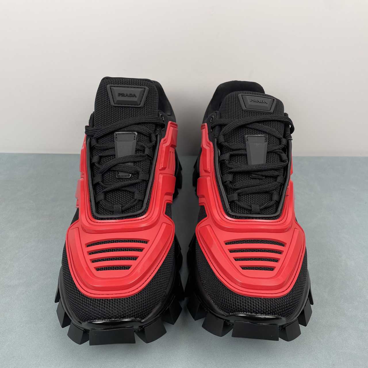 Prada sneakers Cloudbust Thunder nero rosso