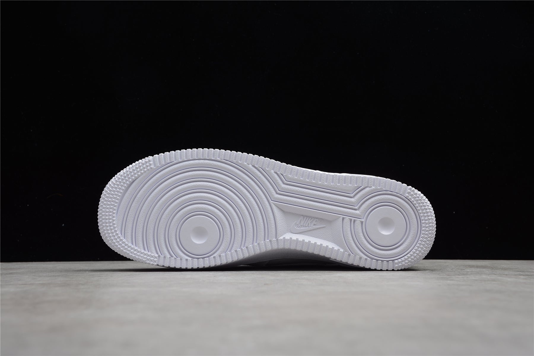 Nike Air Force 1 07 Low White