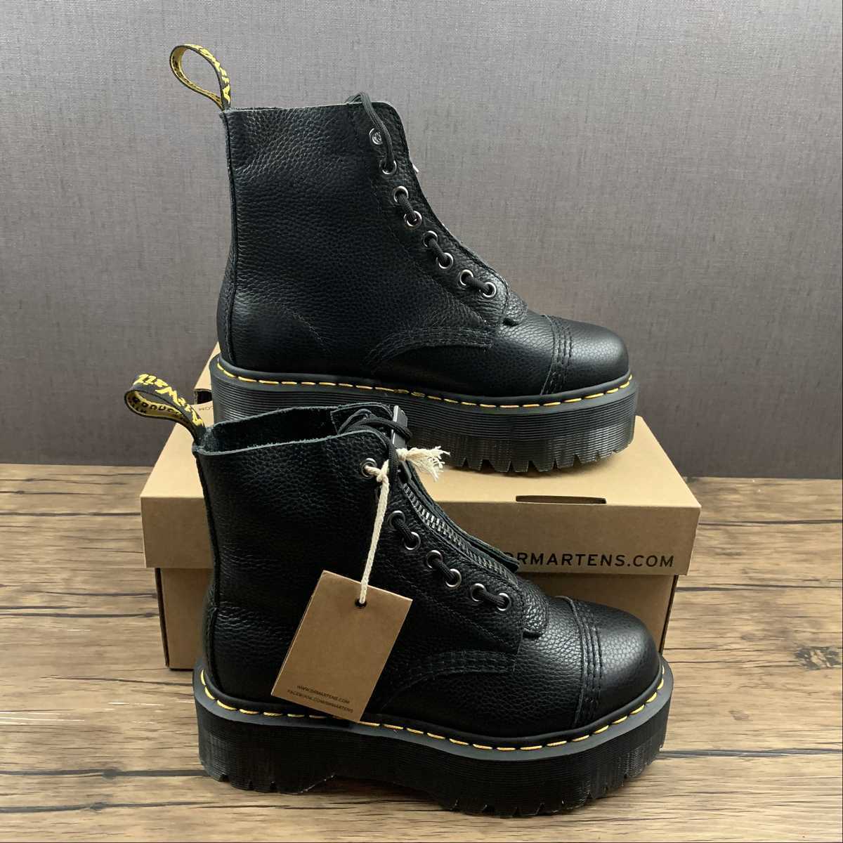 DR. MARTENS Anfibi Sinclair Black 11922003