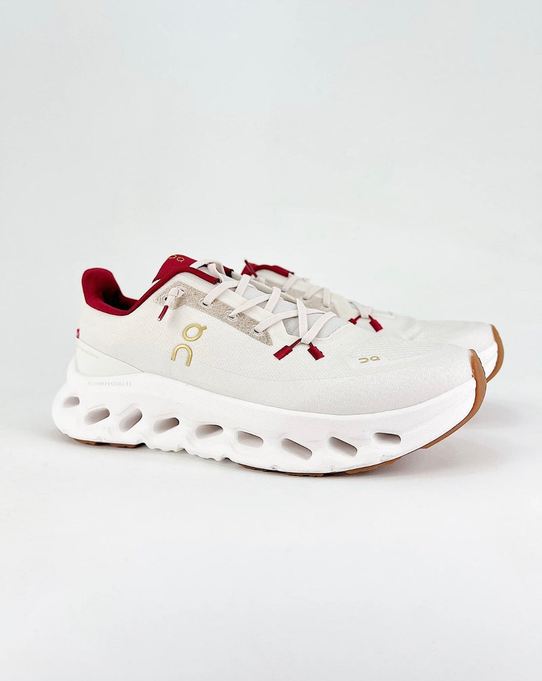 On Cloudtilt: comfort quotidiano, design contemporaneo e tecnologia svizzera - VIBES MILANO