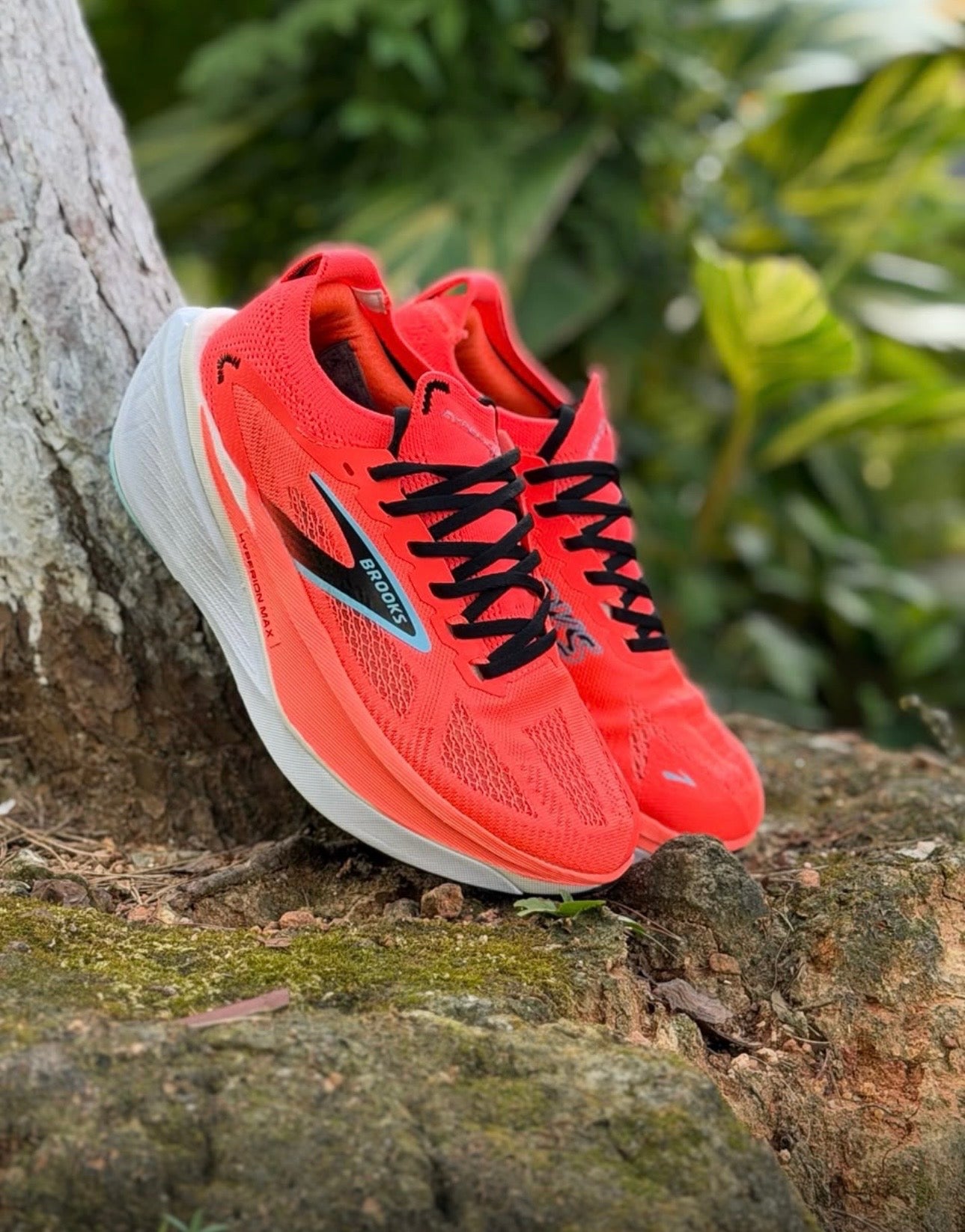 Brooks Hyperion Max 3 Fiery Coral Black Atomizer