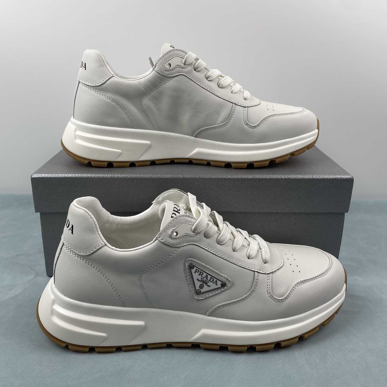 Prada sneakers Prax 01 in pelle cognac