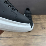 Alexander McQueen sneakers suola oversize Black