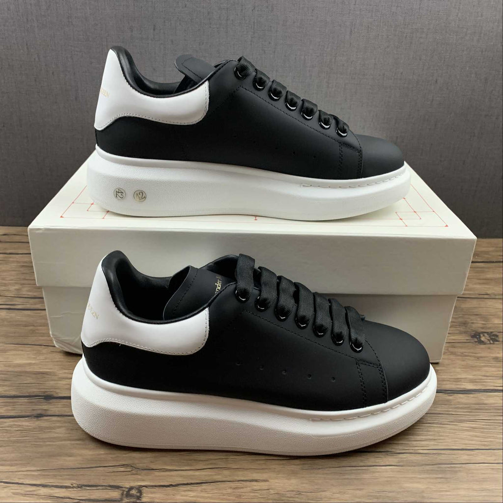 Alexander McQueen sneakers suola oversize Black/white