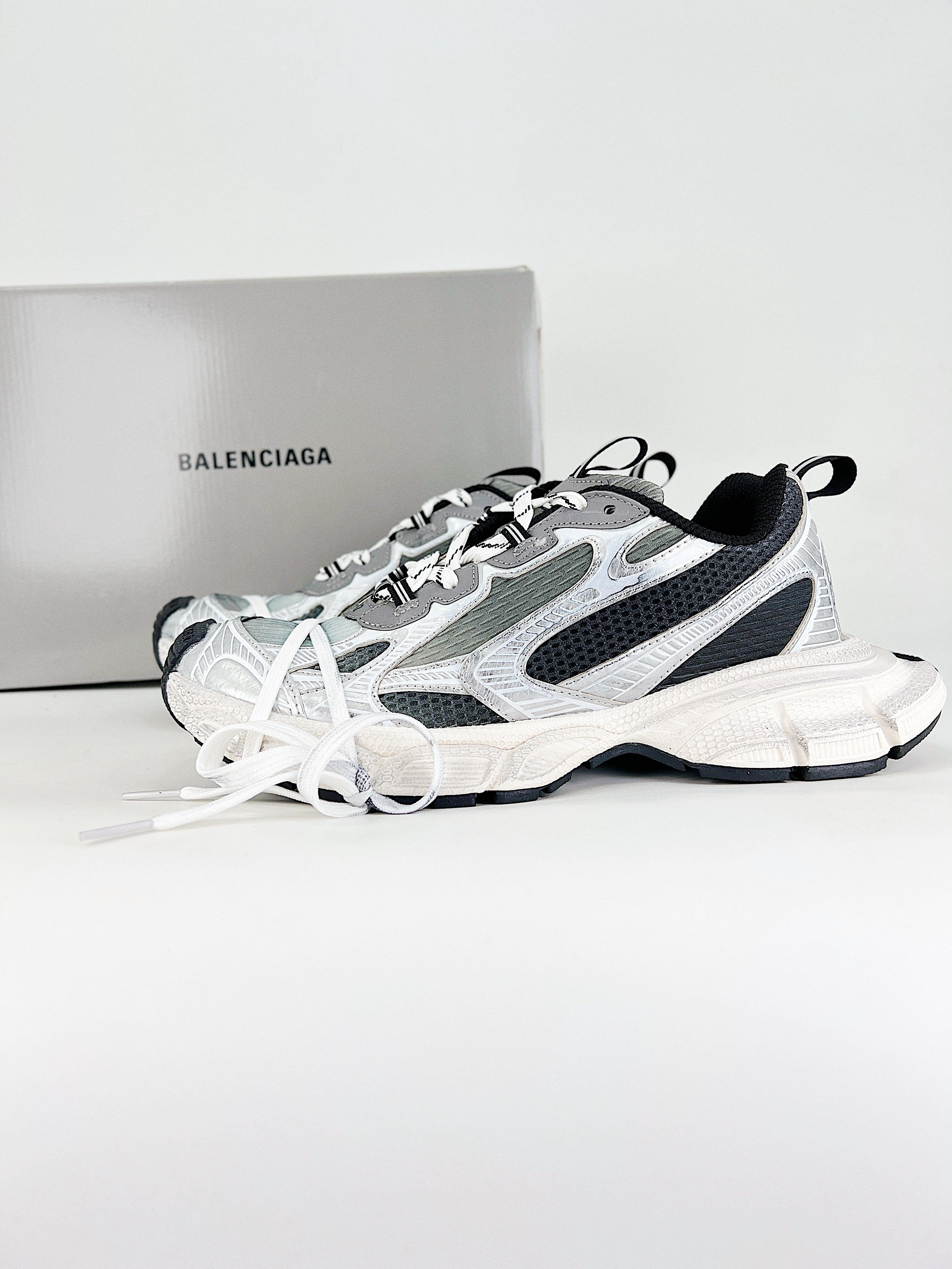 Balenciaga Sneakers 3 XL Silver Black
