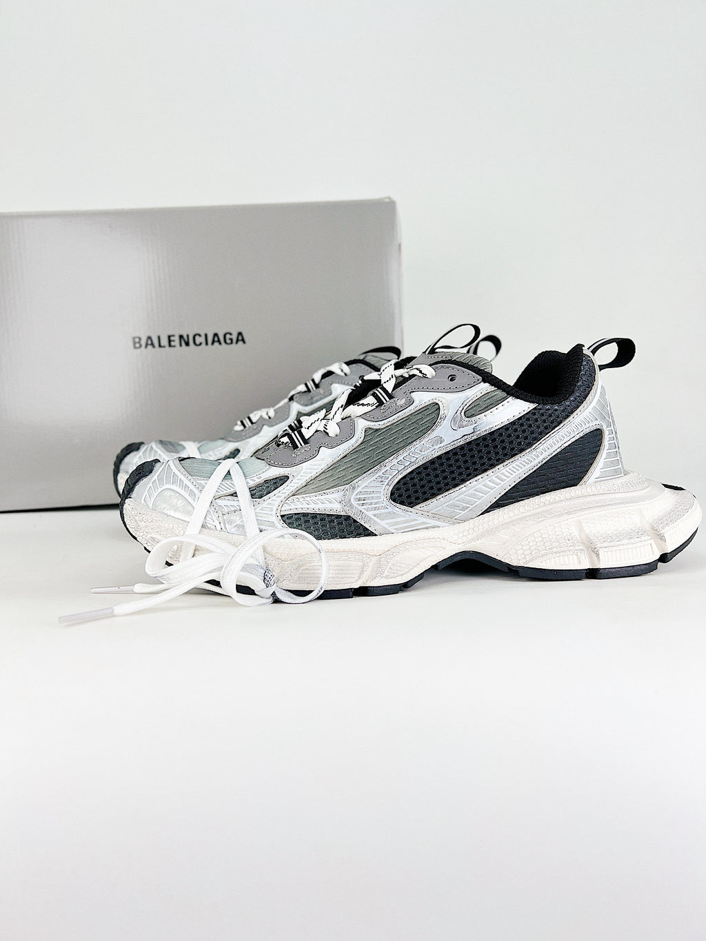 Balenciaga Sneakers 3 XL Silver Black