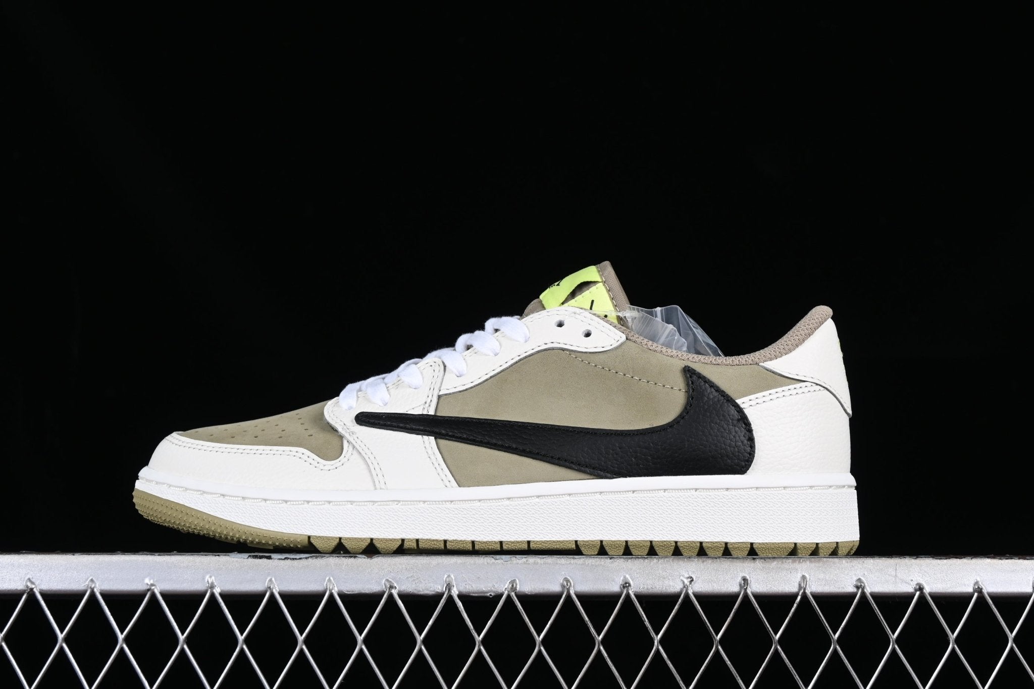 Travis Scott x Air Jordan 1 Retro Low Golf Neutral Olive - VIBES MILANO