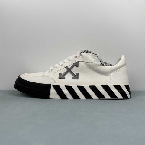 Off-White Vulcanized Low tela bianco nero