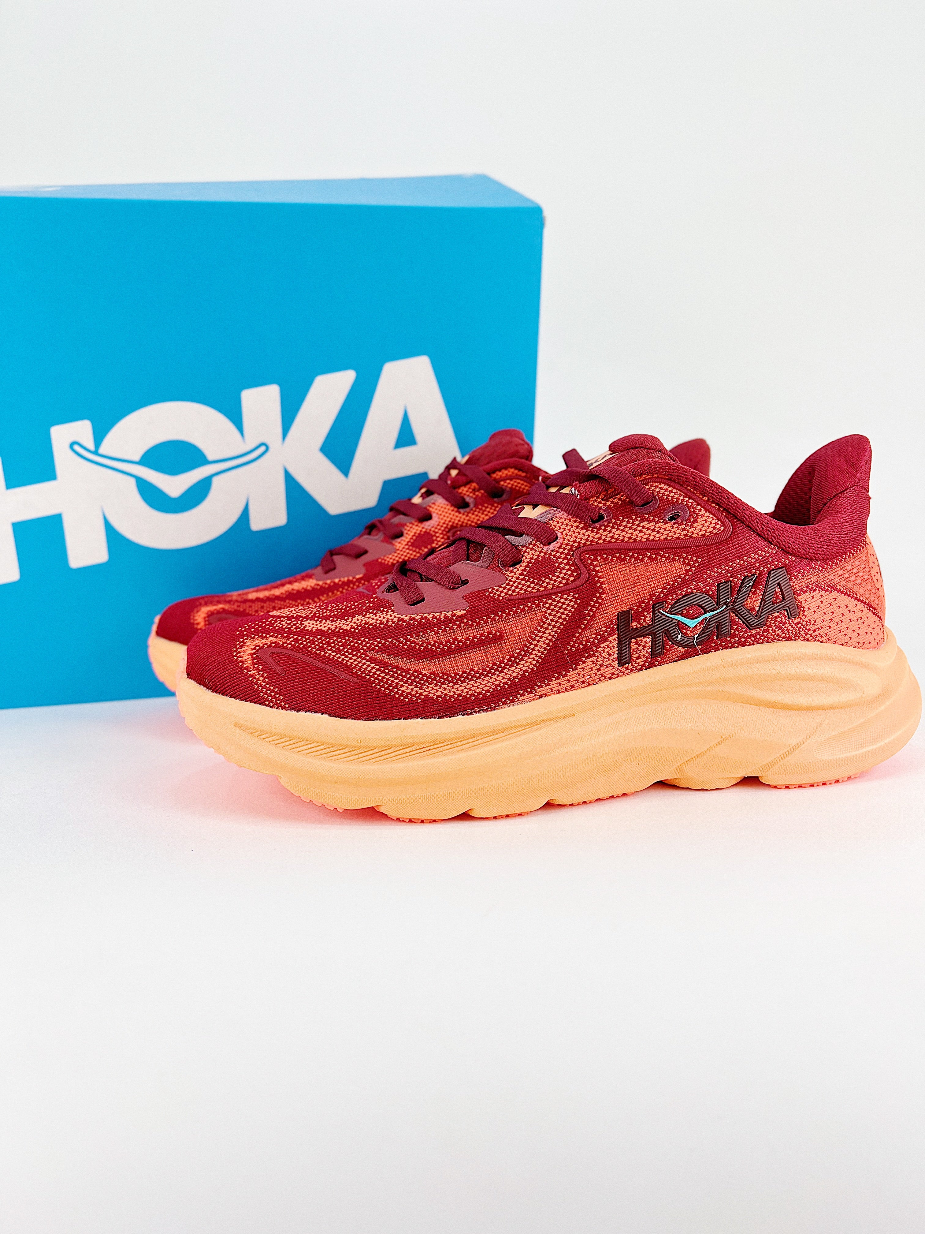 Hoka One Clifton 10 rosso