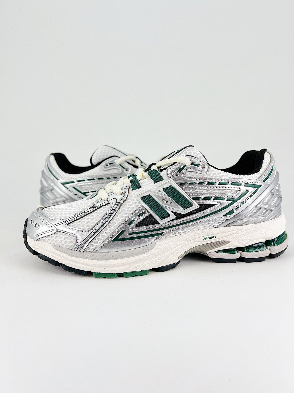 New Balance NB M1906R Silver Metallic Nightwatch Green