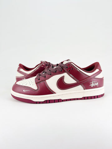 Nike New Dunk SB Low mod. Stussy bordeaux