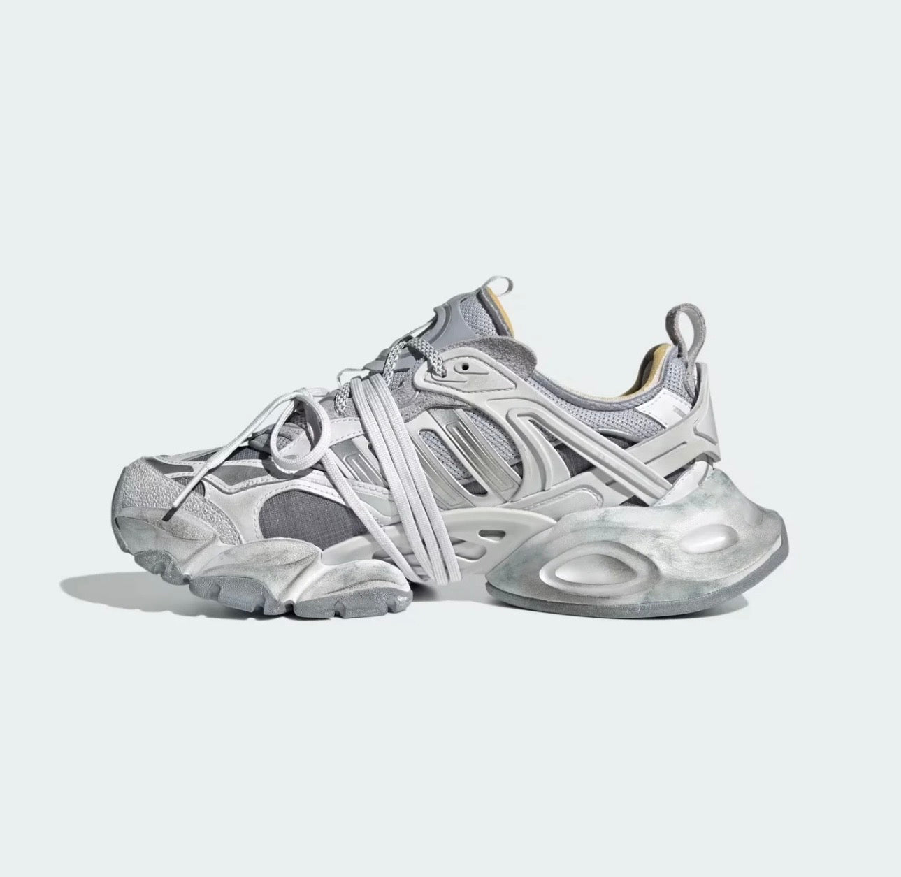 Adidas XLG Runner Deluxe sneakers Grey Silver - VIBES MILANO