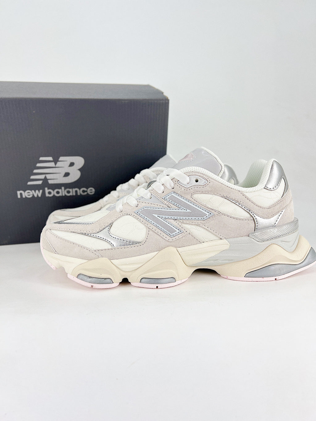 New Balance NB 9060 Coquette grigio