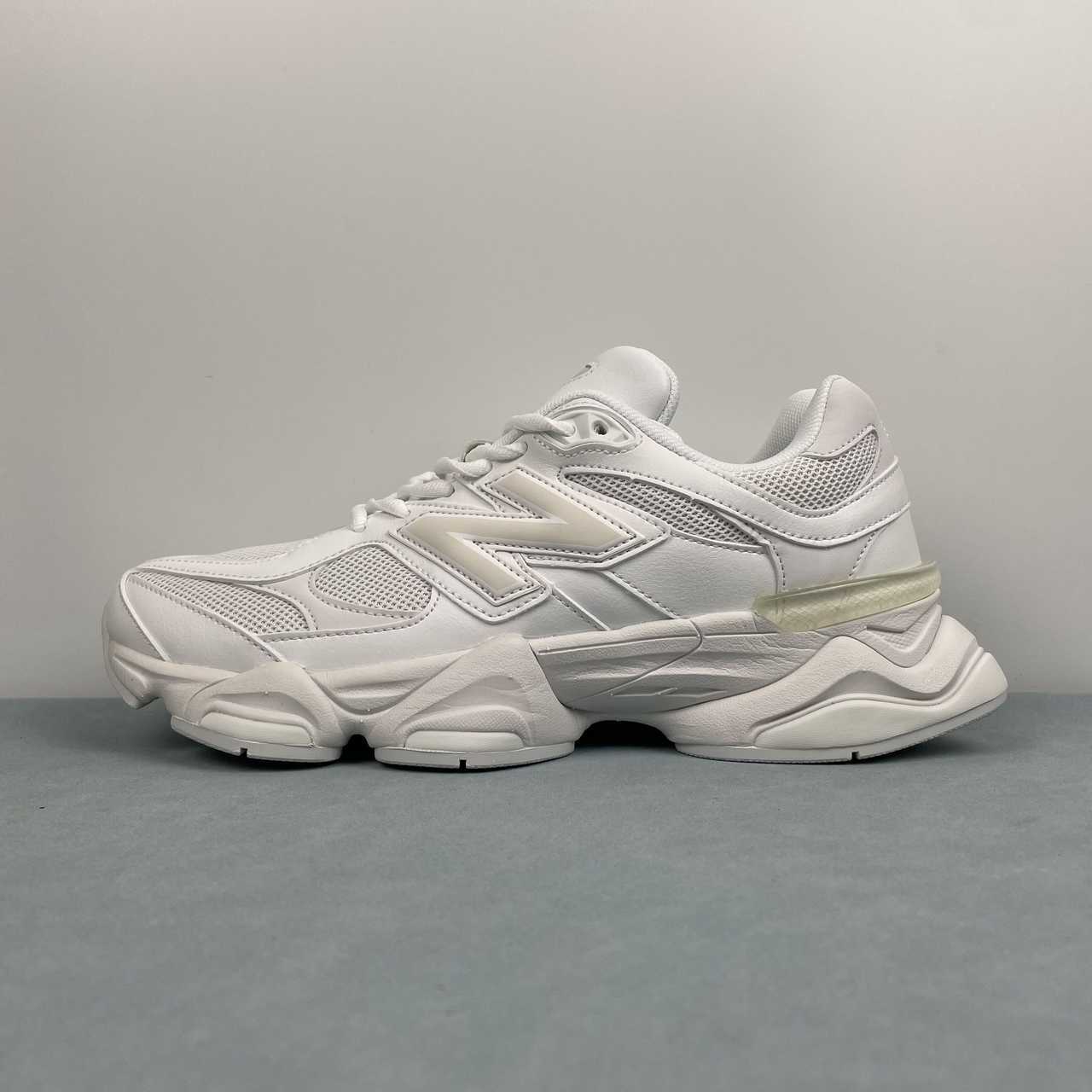 シナモン シナモン‪ ·͜·様 シナモロール ときめくシール＆シール手帳｜サンリオ‬