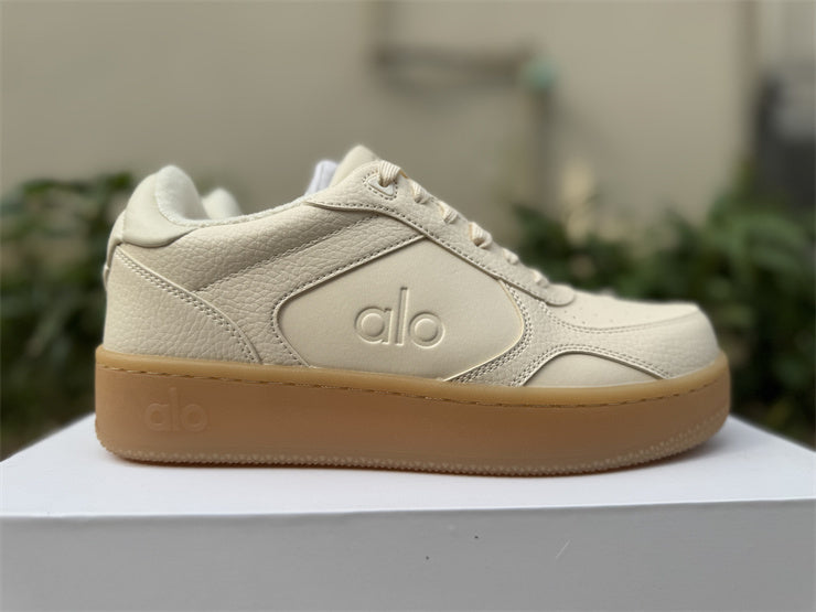 ALO Yoga Recovery Mode Cream Gum | Sneakers Premium Lifestyle