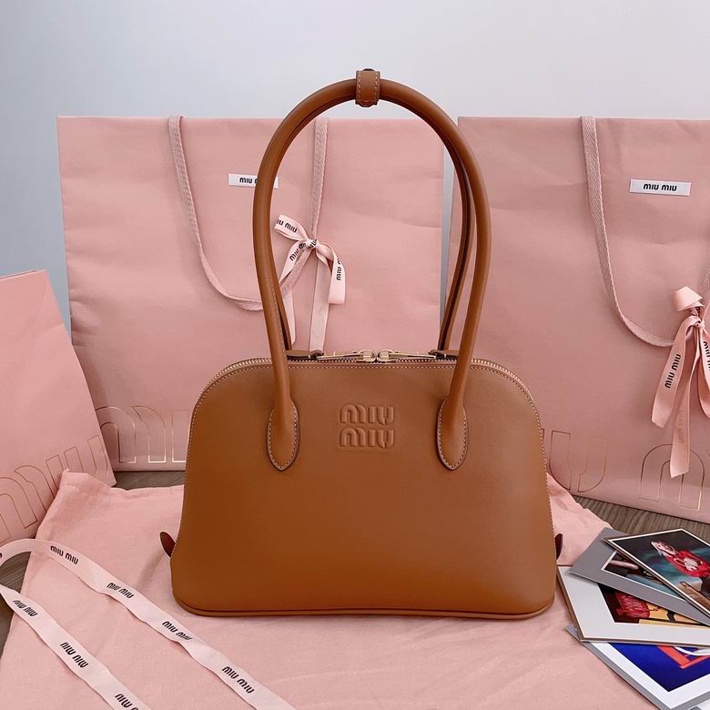 Miu Miu Shell Bag in pelle