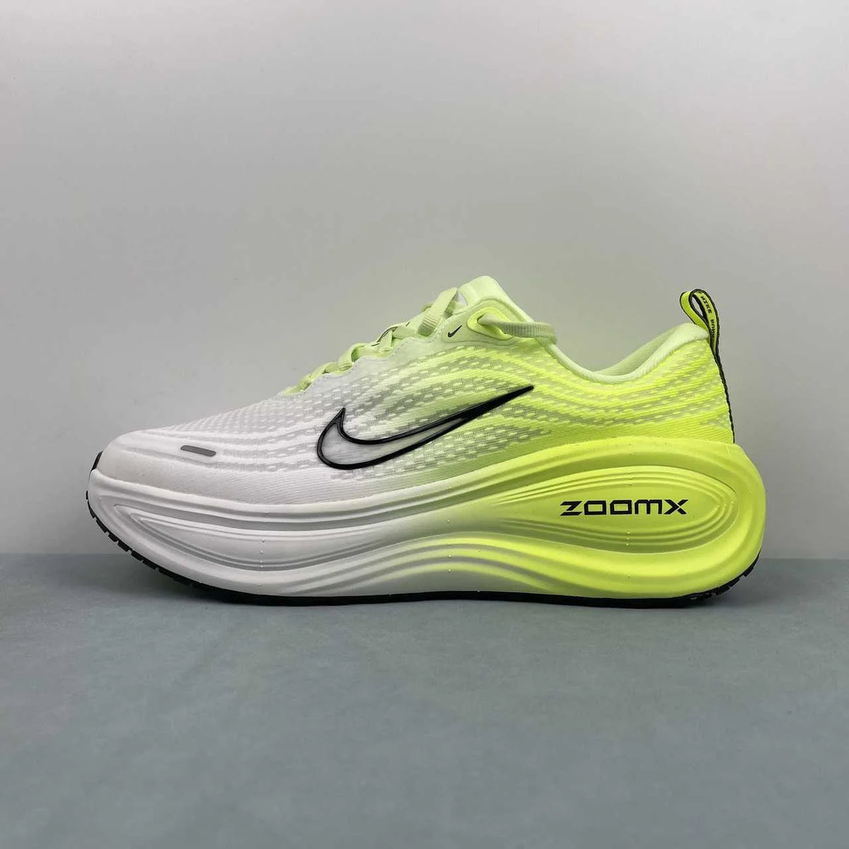 Nike Vomero Plus Running Shoes White Fluorescent Green – Daily Trainer Ammortizzato