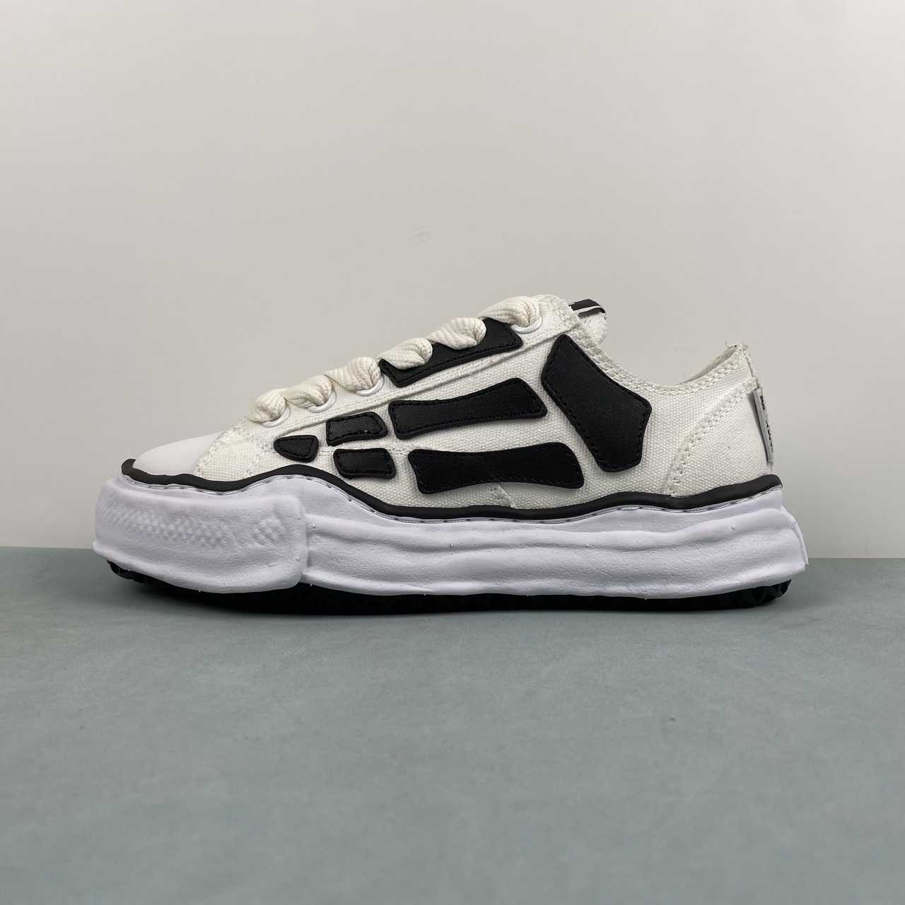 Maison Mihara Yasuhiro x MMY AMIRI Skel-Top Low bianco