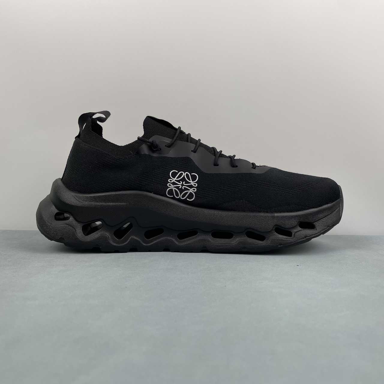 LOEWE + ON Cloudtilt stretch recycled-knit sneakers nero