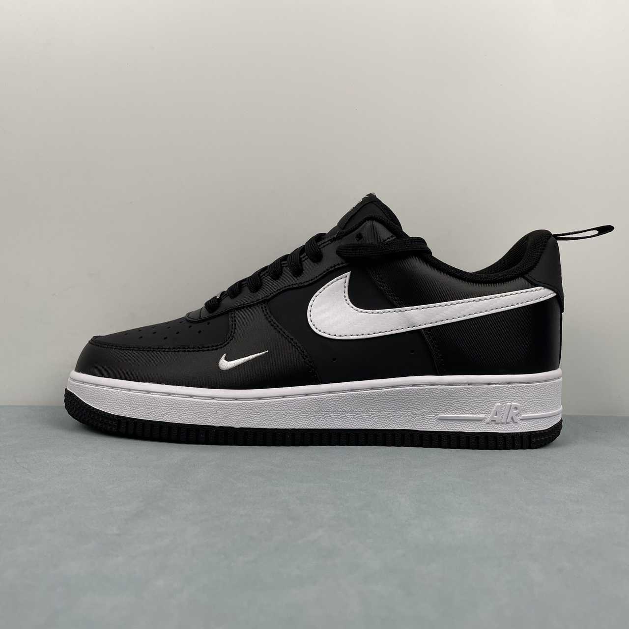 Nike Air Force 1 Low 07 TECH ESS Black White - VIBES MILANO