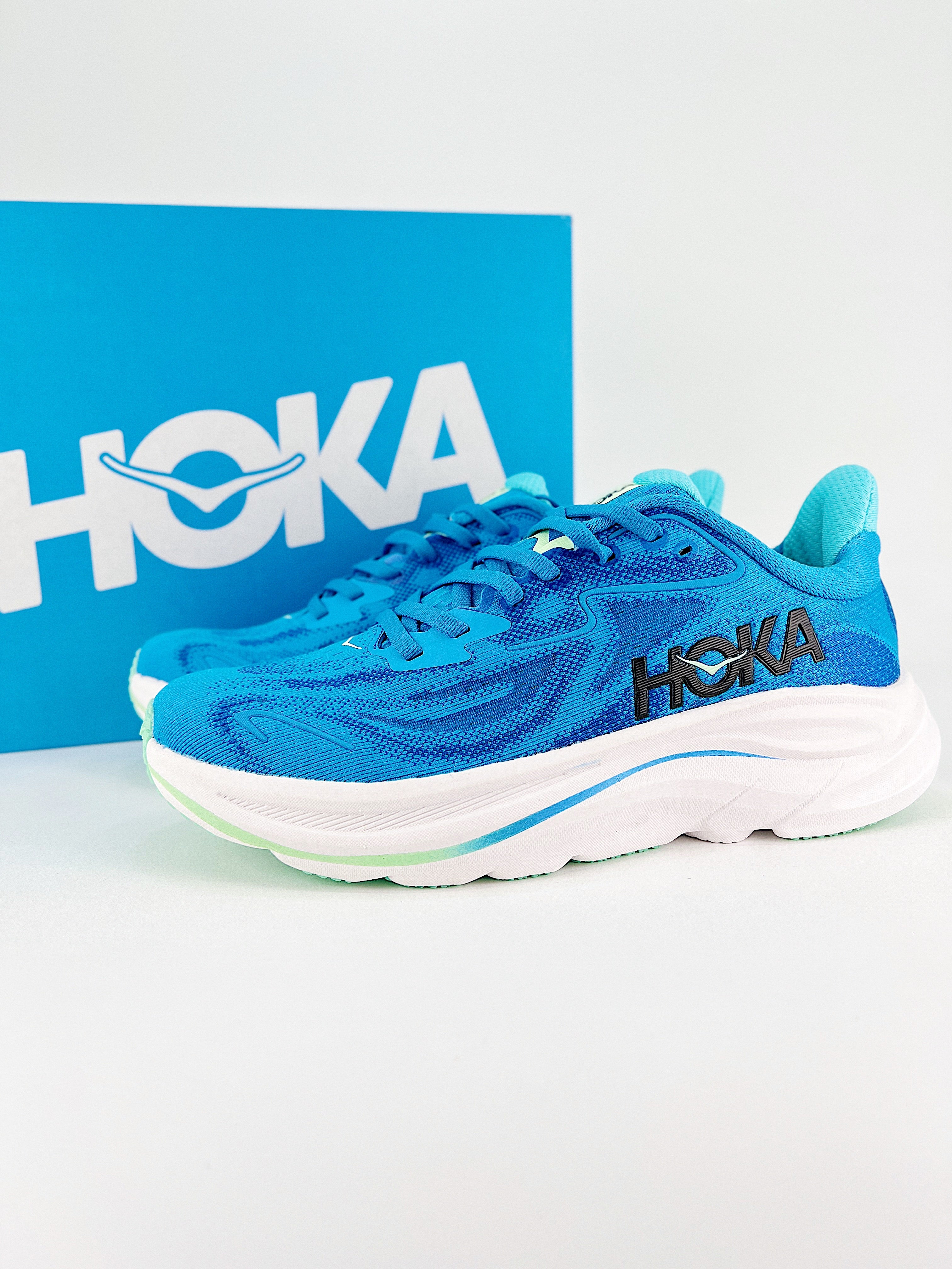 Hoka One Clifton 10 azzurro