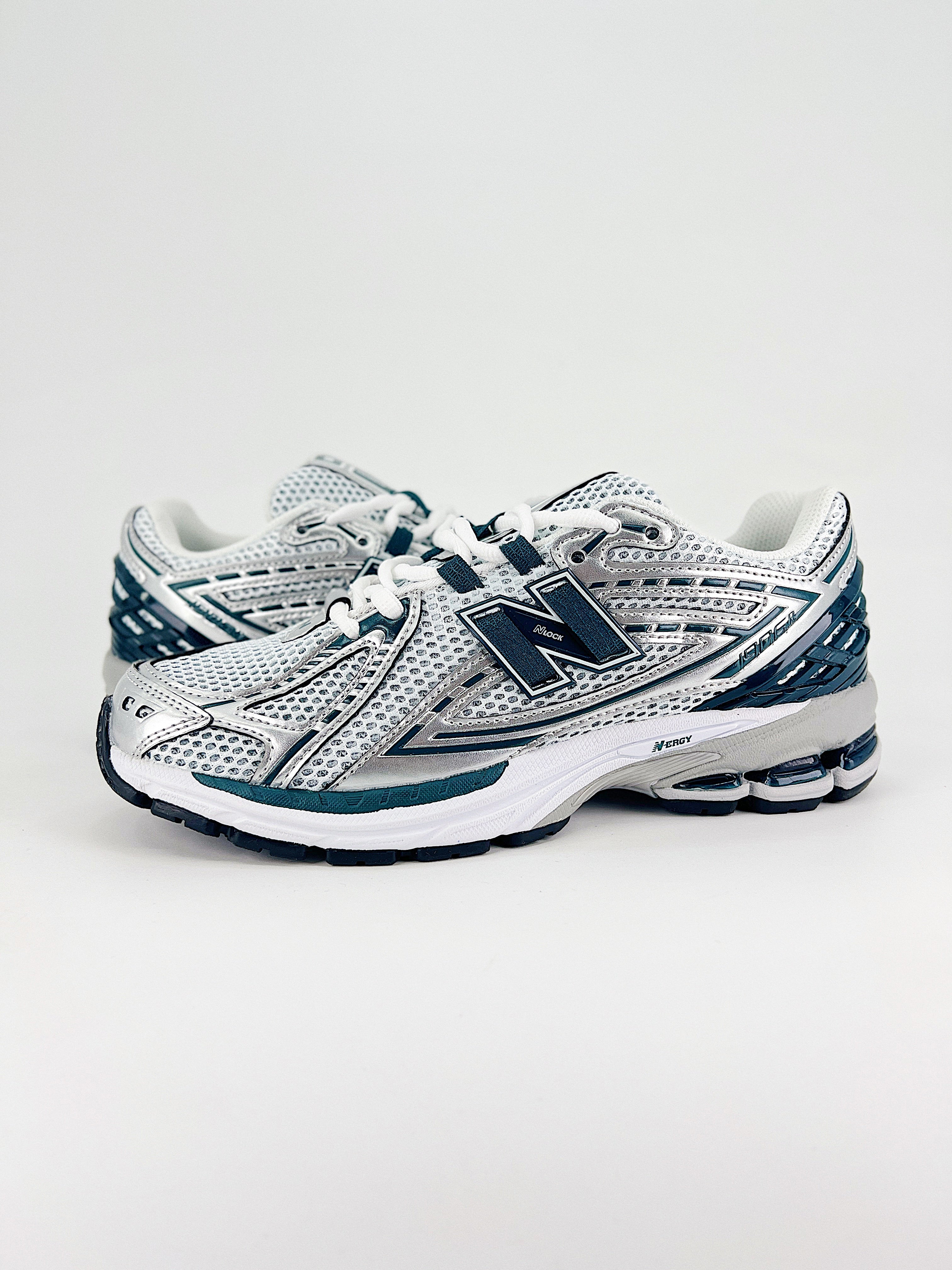 New Balance NB M1906R Silver Metallic Deep Ocean