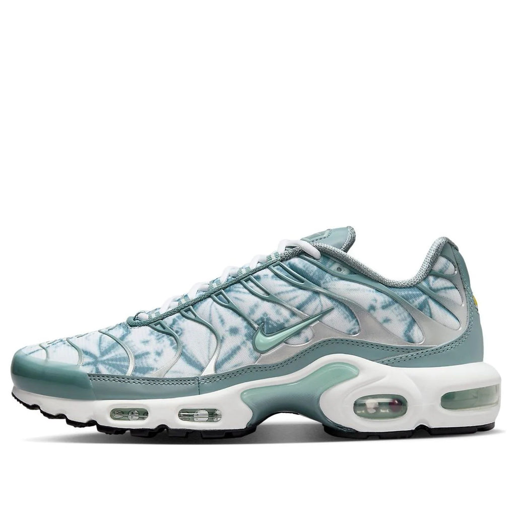 Nike Air Max Dn8 white
