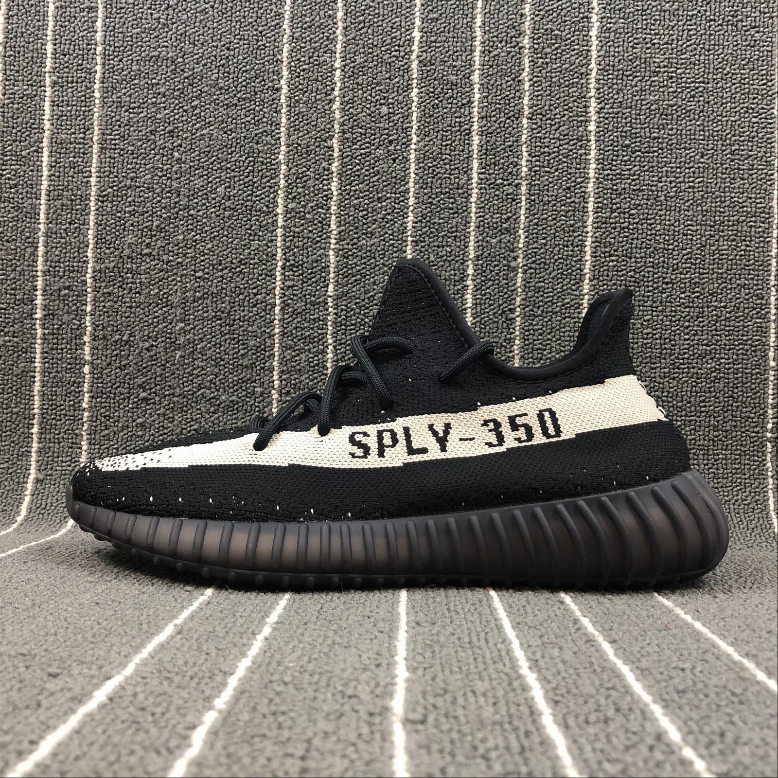 Yeezy Boost 350 V2 Oreo