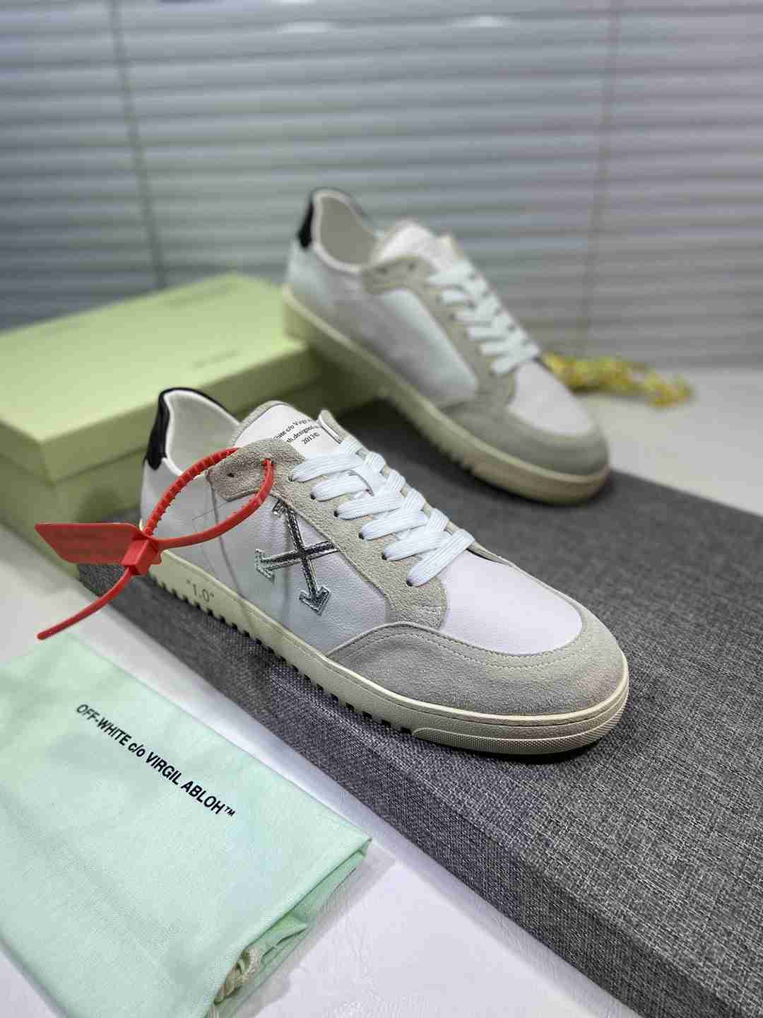 Off-White c/o Virgil Abloh colore bianco