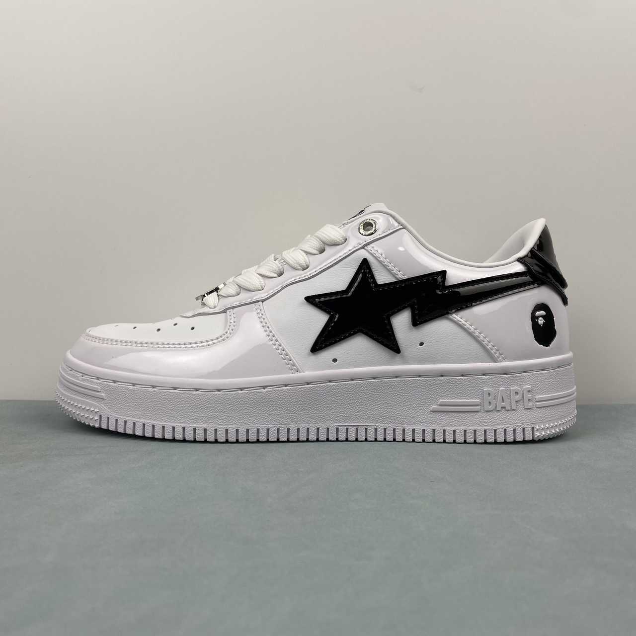 A Bathing Ape Sneakers da uomo in pelle verniciata Bape Sta bianco