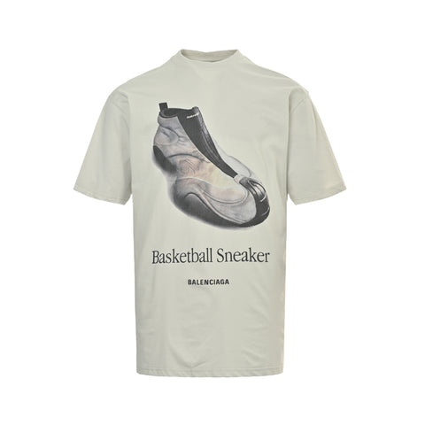 BALENCIAGA T-SHIRT BASKETBALL SNEAKER OVERSIZE DA UOMO BIANCO SPORCO