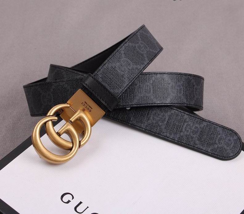 Cintura Gucci in vera pelle logata nera larghezza 3 cm.