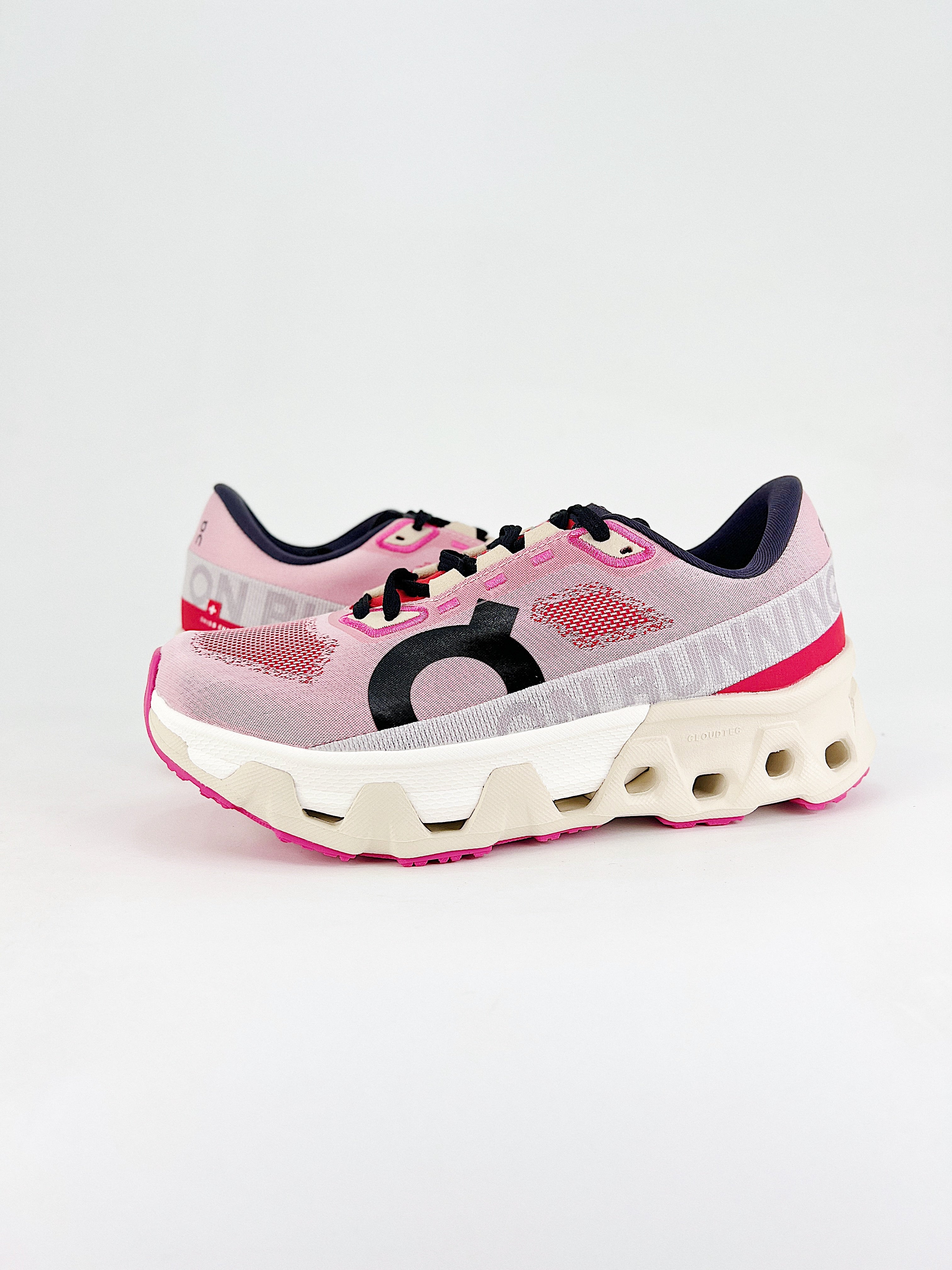 On Cloud Running Cloudmonster Hyper WMNS Red-Cream
