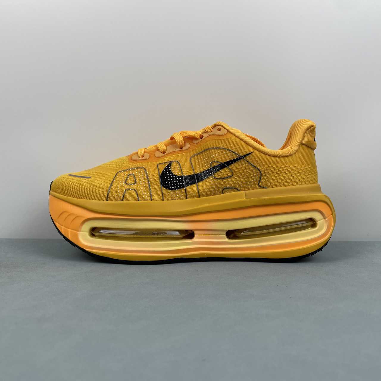 Nike Vomero Premium yellow - VIBES MILANO