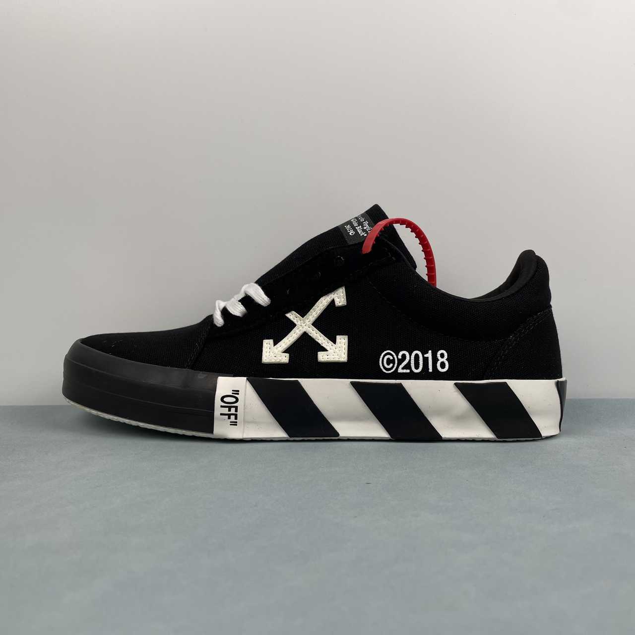Off-White Vulcanized Low tela nero Virgil Abloh