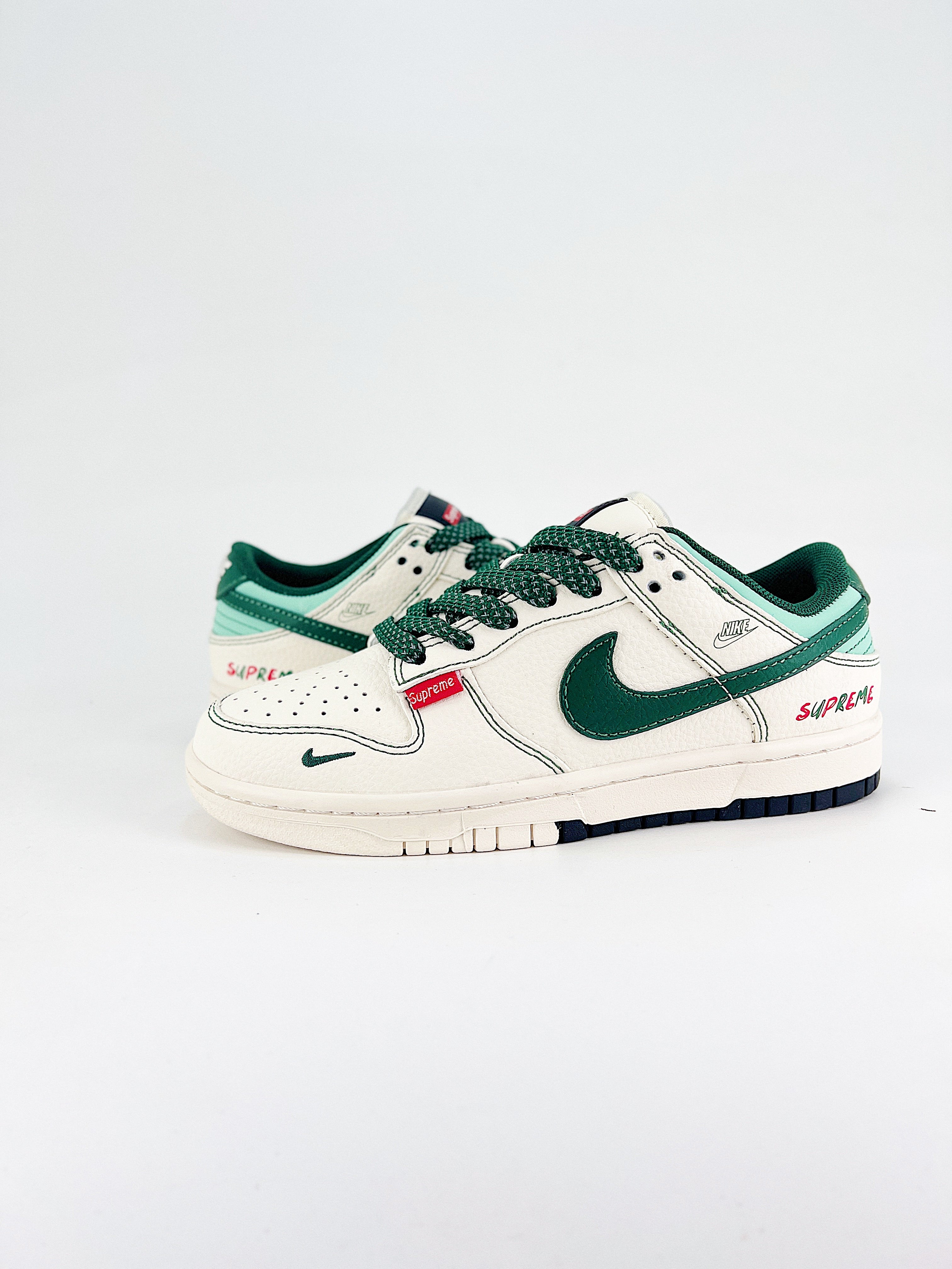Nike New Dunk SB Supreme verde bianco