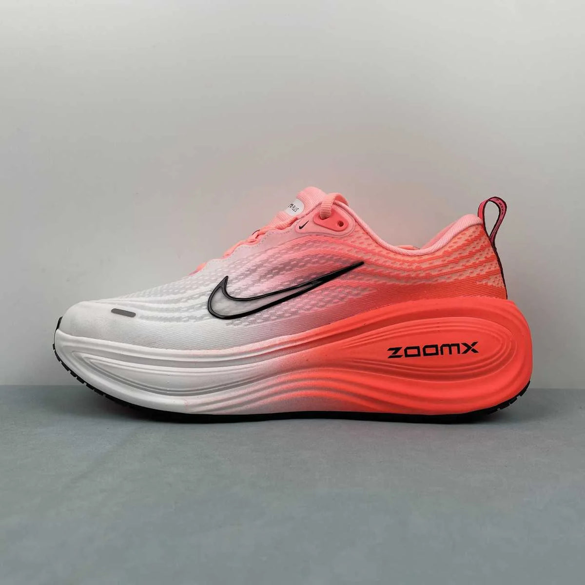 Nike Vomero Plus Running Shoes White Orange Red – Daily Trainer Ammortizzato