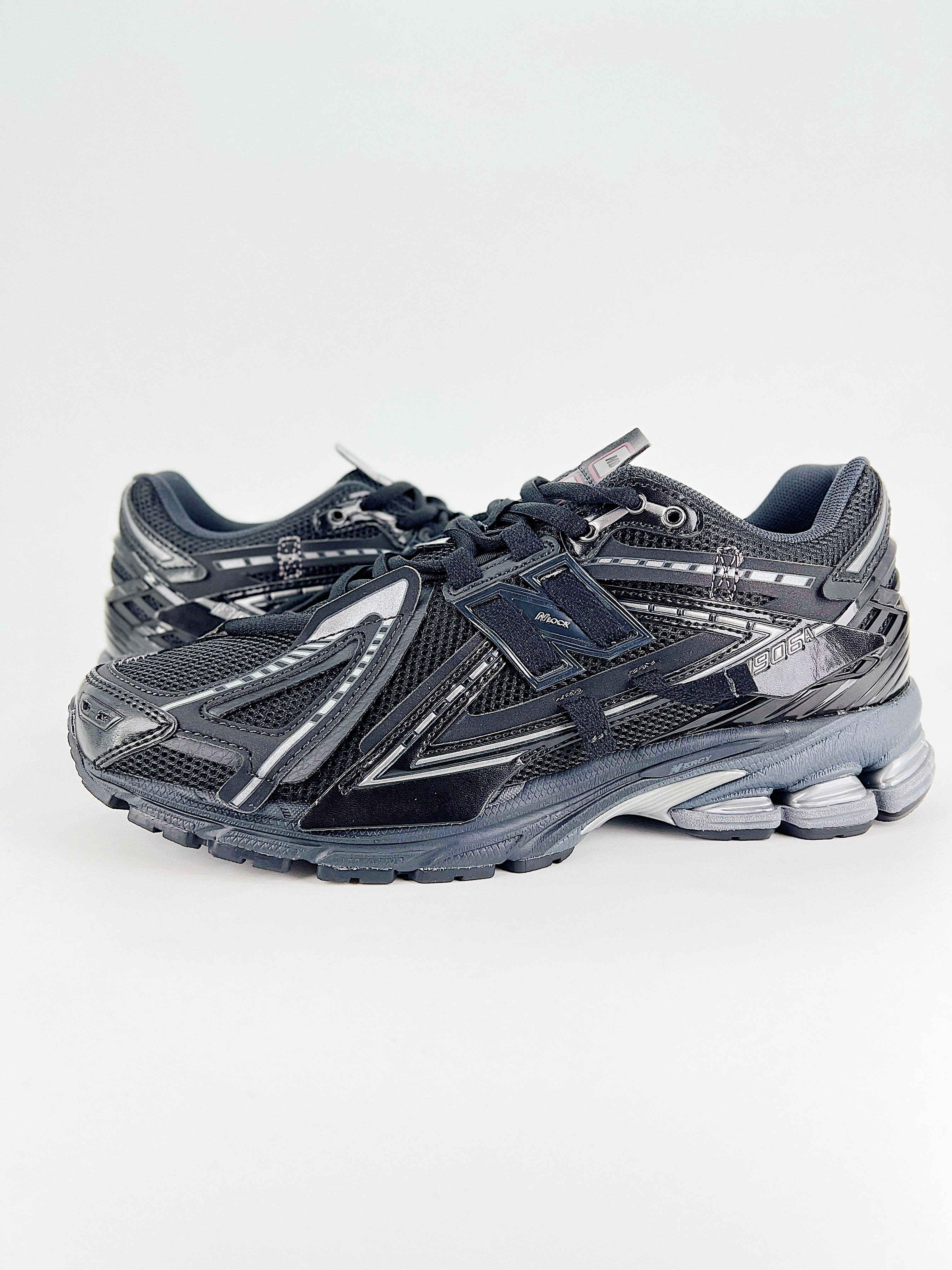 New Balance NB M1906R Refined Future Black